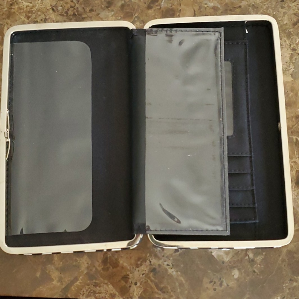 Wallet - Picture 4 of 4